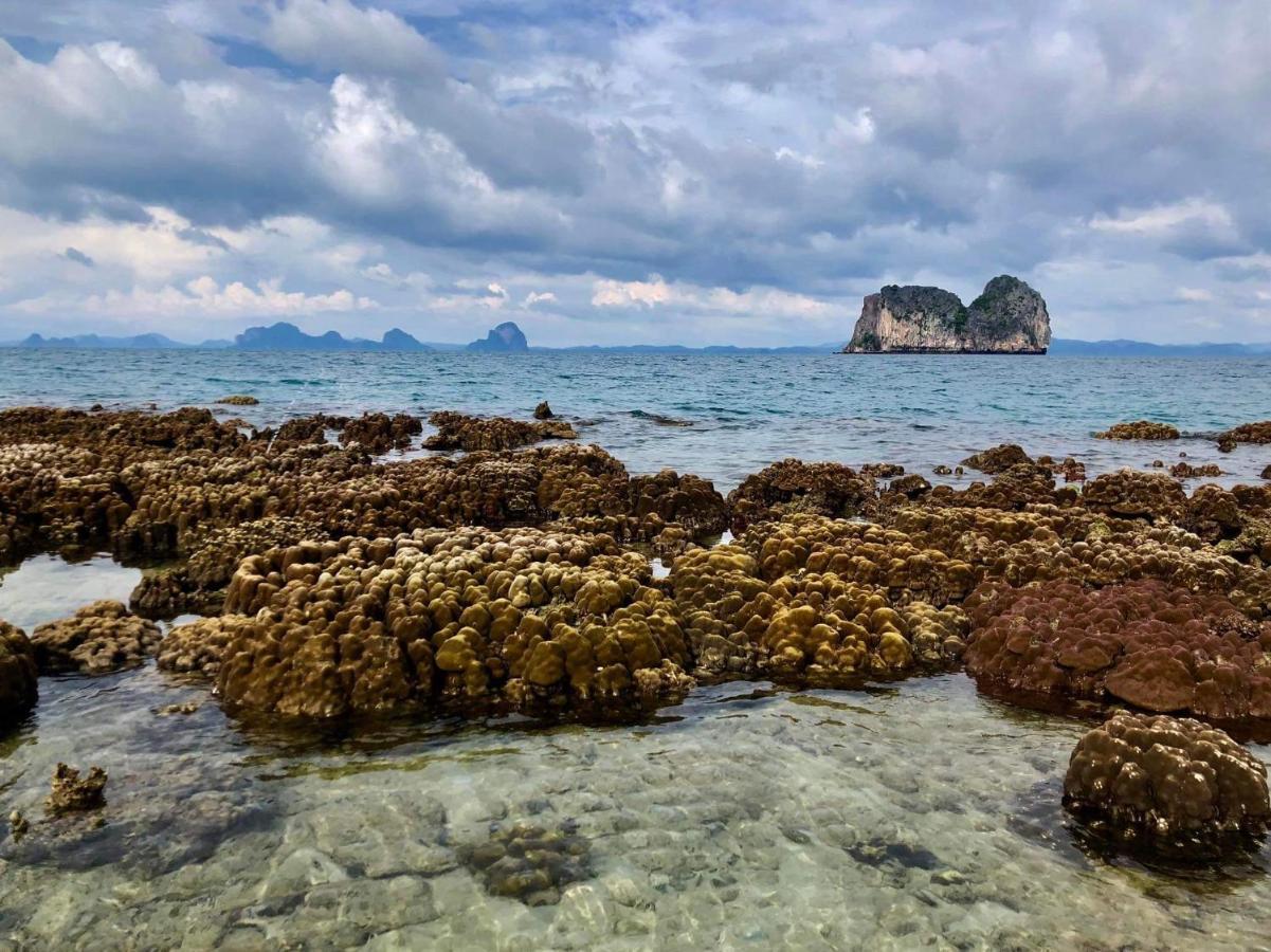 Koh Ngai Sea Open Resort ภายนอก รูปภาพ