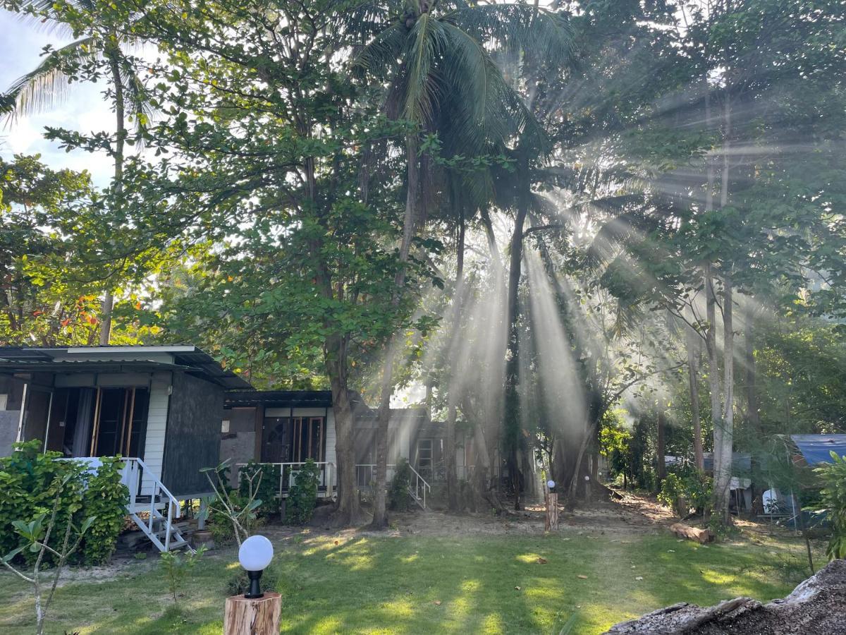 Koh Ngai Sea Open Resort ภายนอก รูปภาพ